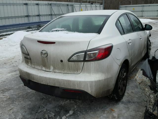 JM1BL1UG8B1438856 - 2011 MAZDA 3 I WHITE photo 4