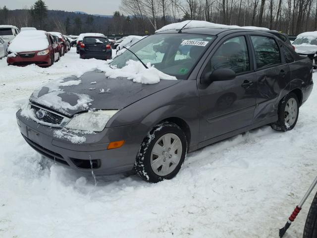 1FAFP34N57W266611 - 2007 FORD FOCUS ZX4 CHARCOAL photo 2