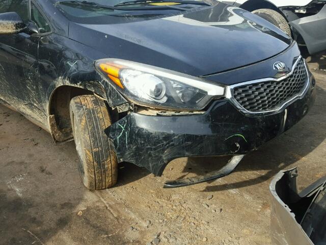 KNAFK4A69F5277060 - 2015 KIA FORTE LX BLACK photo 9