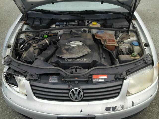 WVWUH23B2YE384493 - 2000 VOLKSWAGEN PASSAT GLX SILVER photo 7