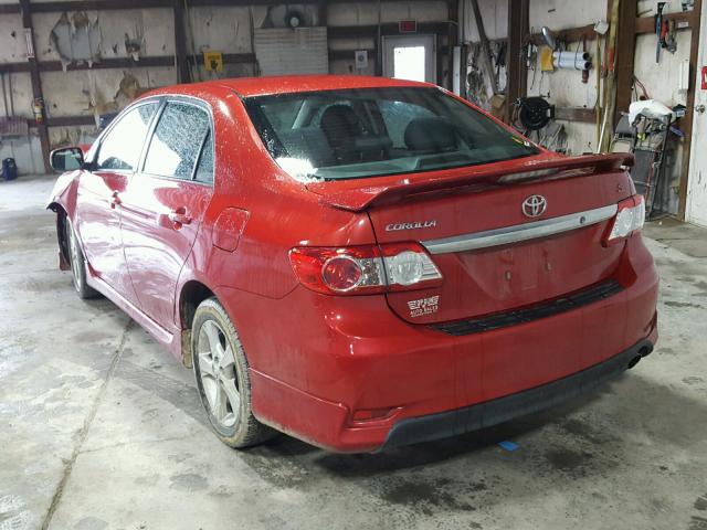 2T1BU4EE4DC962788 - 2013 TOYOTA COROLLA BA RED photo 3