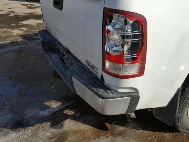 1GTEC19X08Z314421 - 2008 GMC SIERRA C15 WHITE photo 9