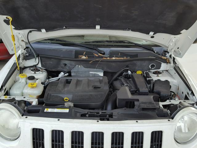 1J8FF57W67D105167 - 2007 JEEP COMPASS LI WHITE photo 7