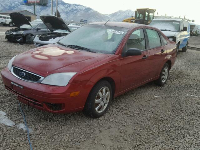 1FAFP34N25W209151 - 2005 FORD FOCUS ZX4 RED photo 2