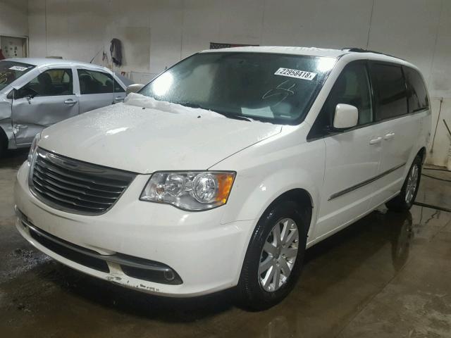 2C4RC1BG8CR169286 - 2012 CHRYSLER TOWN & COU WHITE photo 2