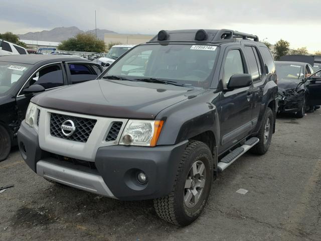 5N1AN0NW1BC515508 - 2011 NISSAN XTERRA OFF GRAY photo 2