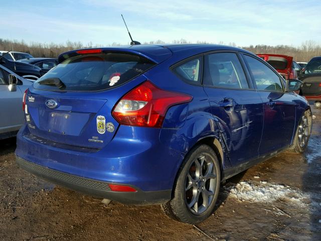 1FADP3K24EL194122 - 2014 FORD FOCUS SE BLUE photo 4