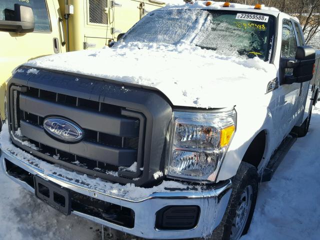 1FD7X2B64FEC65468 - 2015 FORD F250 SUPER WHITE photo 2