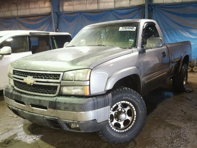 1GCHK24U66E291296 - 2006 CHEVROLET SILVERADO GRAY photo 2