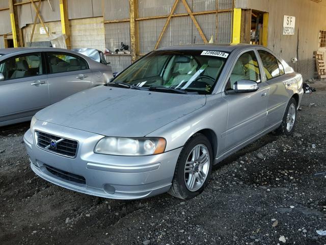 YV1RS592972611690 - 2007 VOLVO S60 2.5T SILVER photo 2