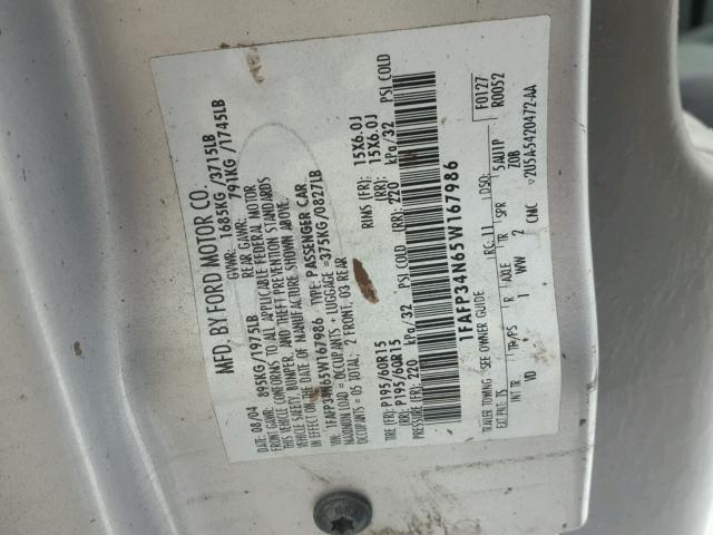 1FAFP34N65W167986 - 2005 FORD FOCUS ZX4 SILVER photo 10