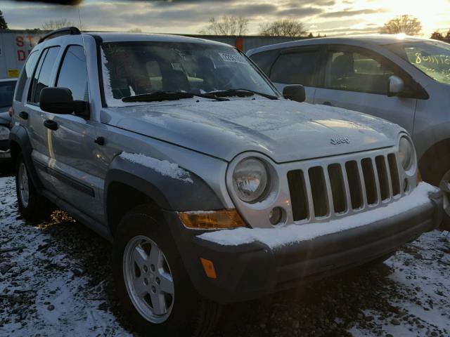 1J4GL48K17W676090 - 2007 JEEP LIBERTY SP SILVER photo 1