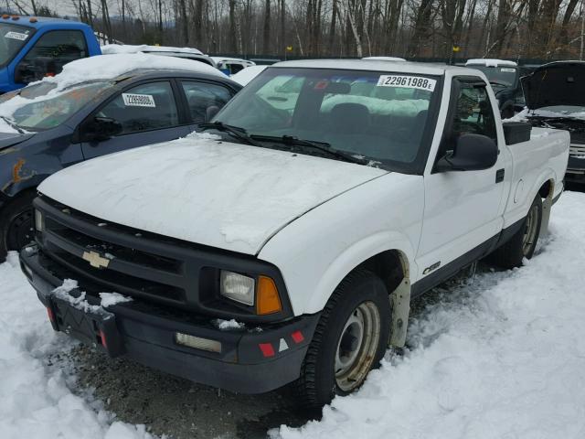 1GCCS1447VK124594 - 1997 CHEVROLET S TRUCK S1 WHITE photo 2