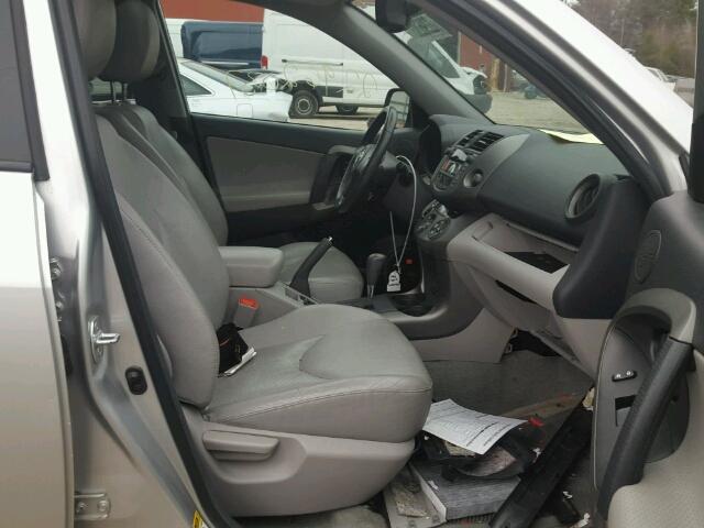 2T3DF4DV4BW092855 - 2011 TOYOTA RAV4 LIMIT SILVER photo 5