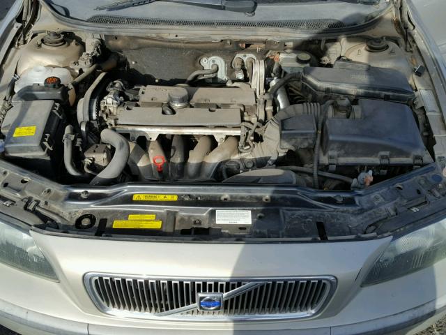 YV1SW64A142405687 - 2004 VOLVO V70 GOLD photo 7