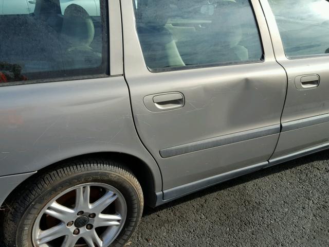 YV1SW64A142405687 - 2004 VOLVO V70 GOLD photo 9