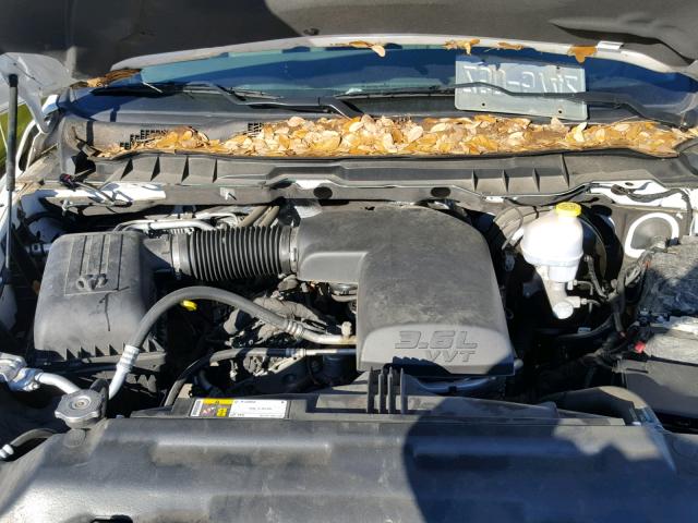 1C6RR6FG1FS605430 - 2015 RAM 1500 ST WHITE photo 7