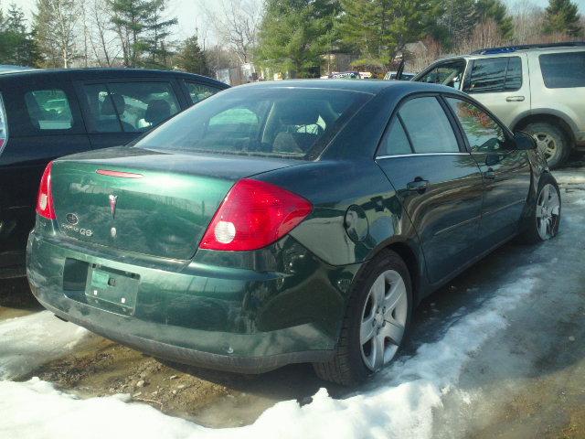 1G2ZG58B374121246 - 2007 PONTIAC G6 BASE GREEN photo 4