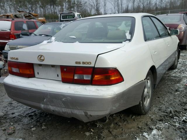 JT8BF28G5W5022848 - 1998 LEXUS ES 300 WHITE photo 4