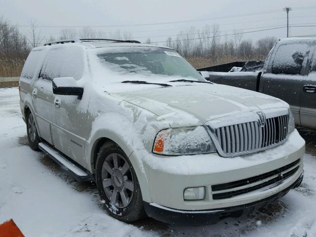 5LMFU28596LJ04707 - 2006 LINCOLN NAVIGATOR WHITE photo 1