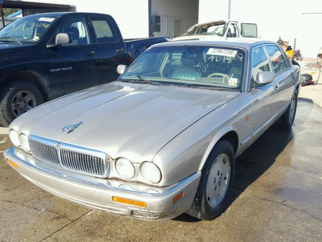 SAJHX1745TC765142 - 1996 JAGUAR XJ6 BEIGE photo 2