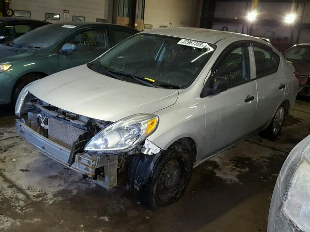 3N1CN7AP6DL870799 - 2013 NISSAN VERSA S SILVER photo 2