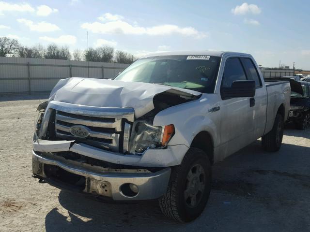 1FTFX1EF6BFC06478 - 2011 FORD F150 SUPER WHITE photo 2