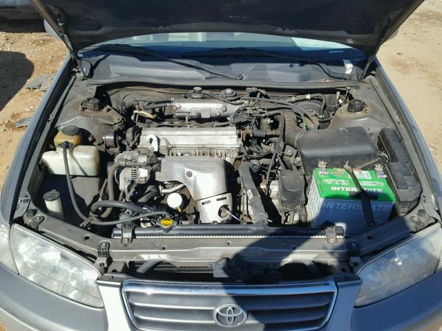 JT2BG22K510566163 - 2001 TOYOTA CAMRY CE GRAY photo 7