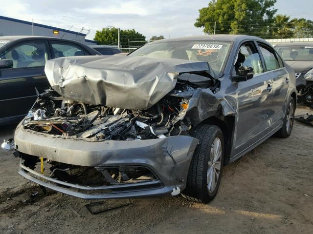 3VWD67AJ3GM328470 - 2016 VOLKSWAGEN JETTA SE GRAY photo 2