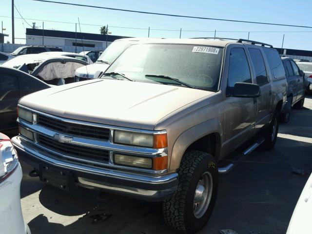 3GNGK26J7XG159776 - 1999 CHEVROLET SUBURBAN K BEIGE photo 2