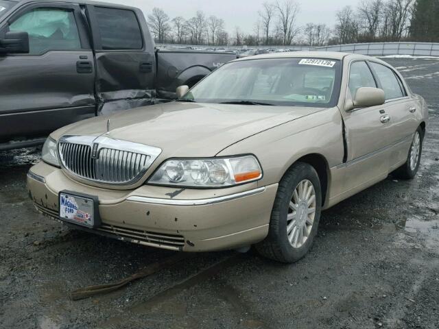 1LNHM81W95Y636249 - 2005 LINCOLN TOWN CAR S TAN photo 2