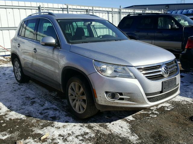 WVGAV75N99W500506 - 2009 VOLKSWAGEN TIGUAN S 银色 照片 1