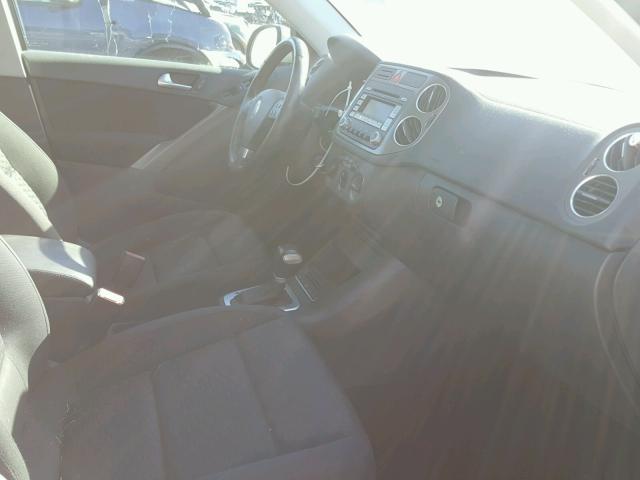 WVGAV75N99W500506 - 2009 VOLKSWAGEN TIGUAN S 银色 照片 5