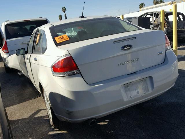 1FAHP3HN6AW292273 - 2010 FORD FOCUS SEL WHITE photo 3