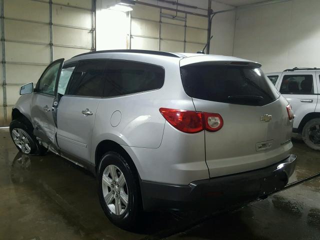 1GNLRFED1AJ206125 - 2010 CHEVROLET TRAVERSE L SILVER photo 3