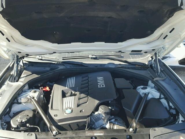 WBAFR1C55BDV82697 - 2011 BMW 528 I WHITE photo 7