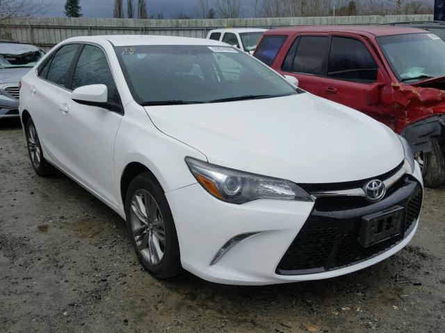 4T1BF1FK6HU751934 - 2017 TOYOTA CAMRY LE WHITE photo 1