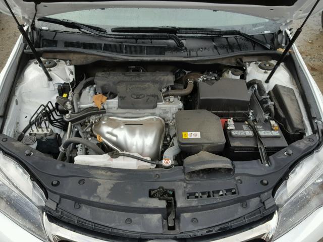 4T1BF1FK6HU751934 - 2017 TOYOTA CAMRY LE WHITE photo 7