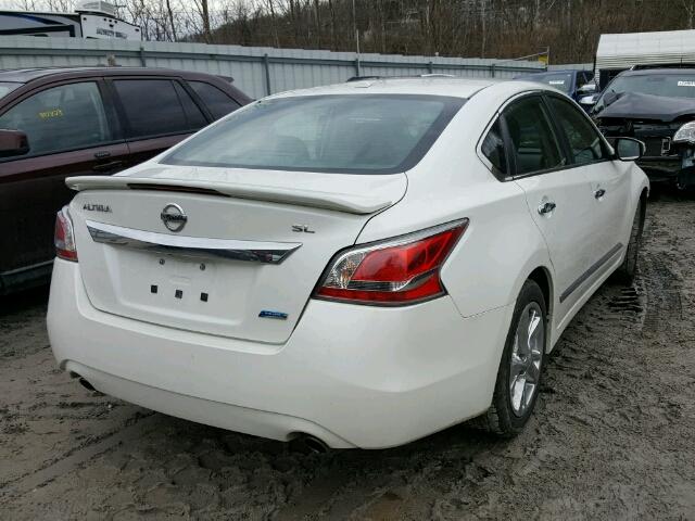 1N4AL3AP1EC189990 - 2014 NISSAN ALTIMA 2.5 WHITE photo 4