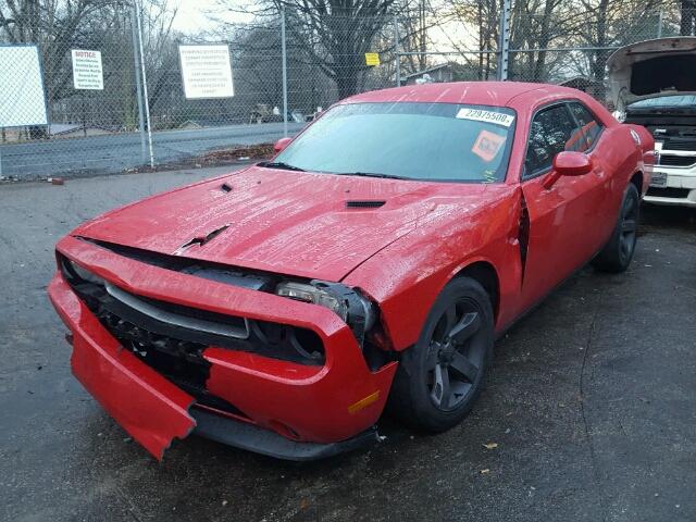 2C3CDYAG6DH581585 - 2013 DODGE CHALLENGER RED photo 2