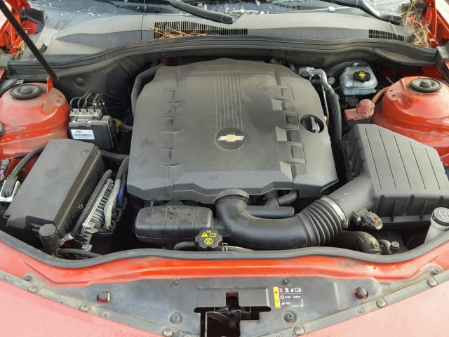 2G1FE1E34C9137031 - 2012 CHEVROLET CAMARO LS RED photo 7