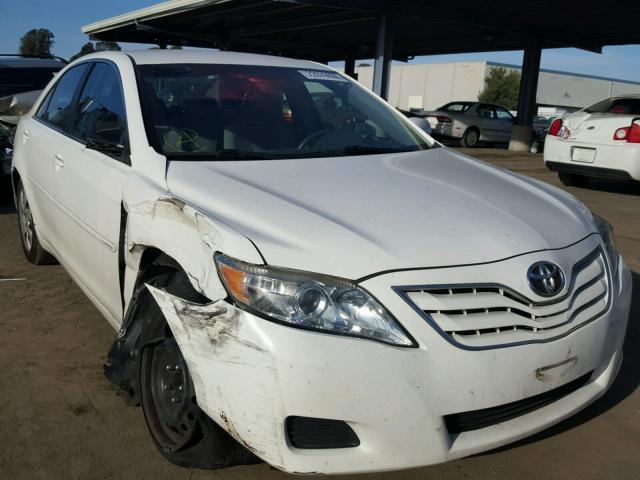 4T1BF3EK8BU633145 - 2011 TOYOTA CAMRY BASE WHITE photo 1