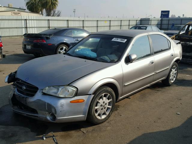 JN1CA31D71T829714 - 2001 NISSAN MAXIMA GXE SILVER photo 2