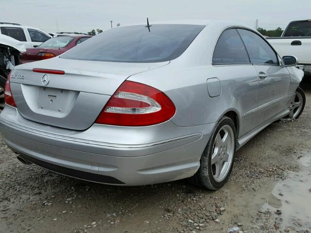 WDBTJ75J84F078998 - 2004 MERCEDES-BENZ CLK 500 GRAY photo 4