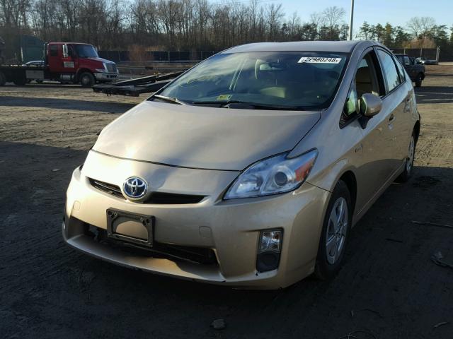 JTDKN3DU6A0170969 - 2010 TOYOTA PRIUS GOLD photo 2