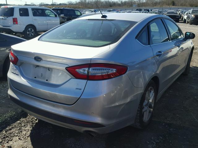 3FA6P0H76GR308359 - 2016 FORD FUSION SE SILVER photo 4