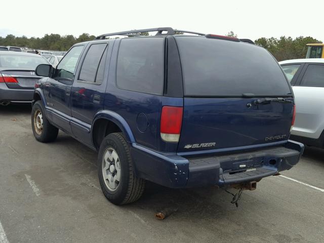 1GNDT13W02K120734 - 2002 CHEVROLET BLAZER BLUE photo 3