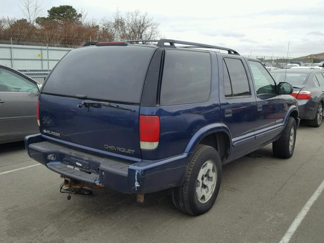 1GNDT13W02K120734 - 2002 CHEVROLET BLAZER BLUE photo 4