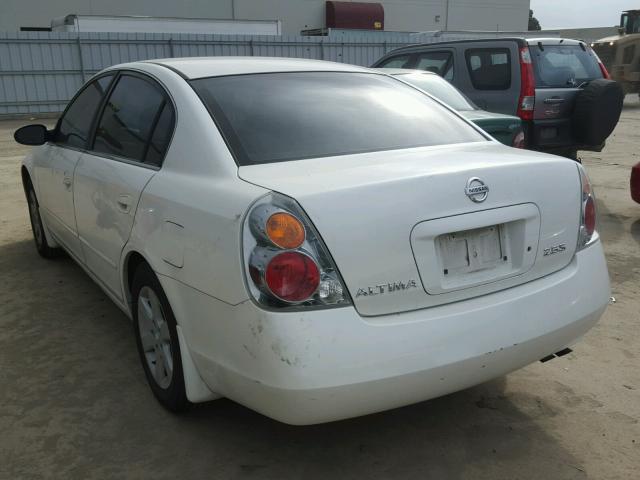 1N4AL11D54C174885 - 2004 NISSAN ALTIMA BAS WHITE photo 3