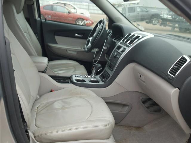 1GKLVMED5AJ145634 - 2010 GMC ACADIA SLT SILVER photo 5